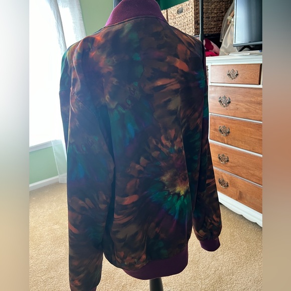 Colorful Tie-Dye Bomber Jacket - Picture 3 of 7